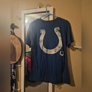 Mens colts short sleeve shirt. Size Large